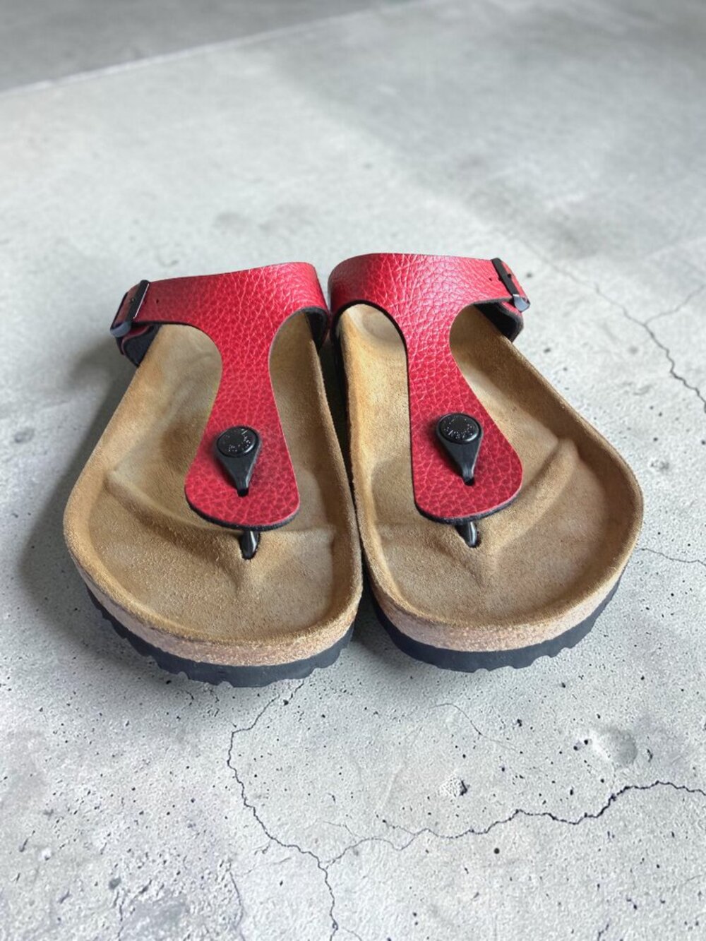 Birkenstock Gizeh Red Maroon Grain Leather Thong Sandals Women's Size 7 EU 38 - Picture 2 of 12